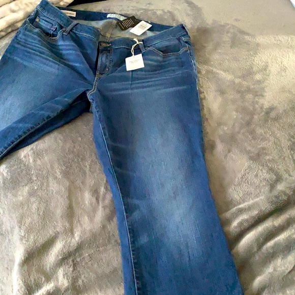 NWT size 20R Relaxed bootcut jean from Torrid - Picture 5 of 6